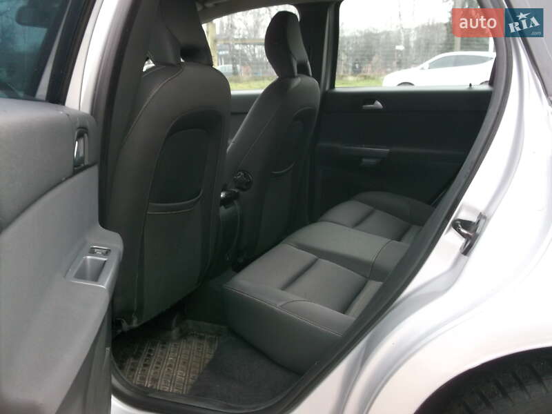 Універсал Volvo V50 2010 в Житомирі