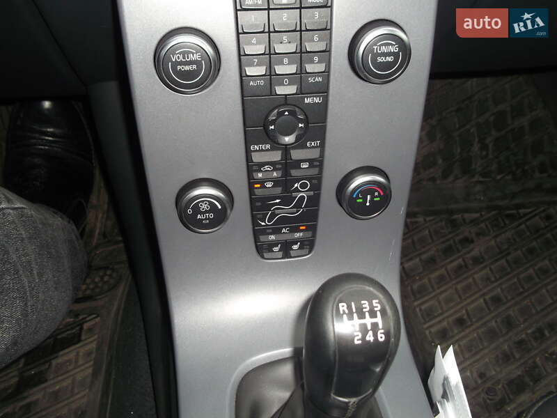 Універсал Volvo V50 2010 в Житомирі