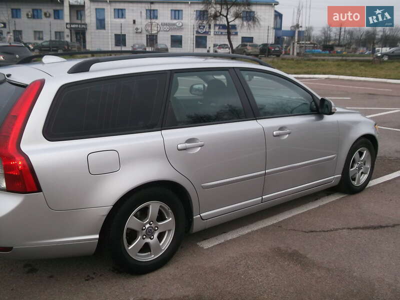 Універсал Volvo V50 2010 в Житомирі