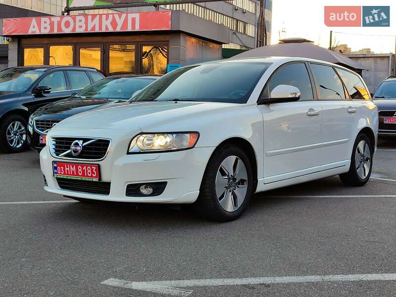 Универсал Volvo V50 2012 в Киеве