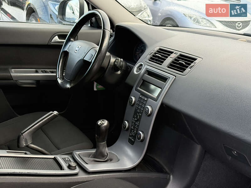 Універсал Volvo V50 2012 в Рівному