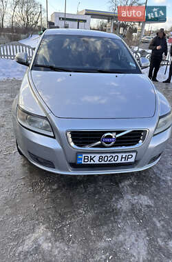 Универсал Volvo V50 2011 в Остроге