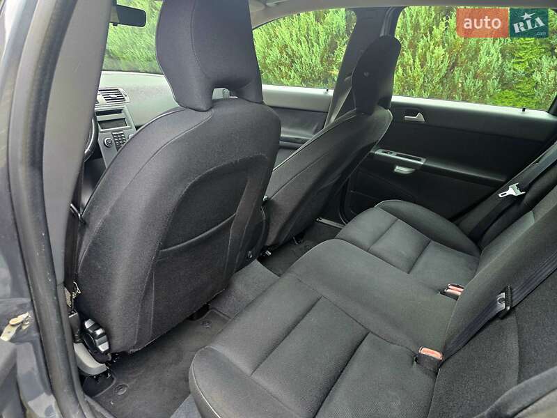 Универсал Volvo V50 2012 в Самборе