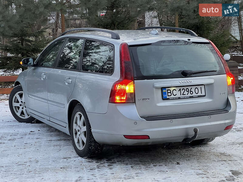 Универсал Volvo V50 2008 в Самборе