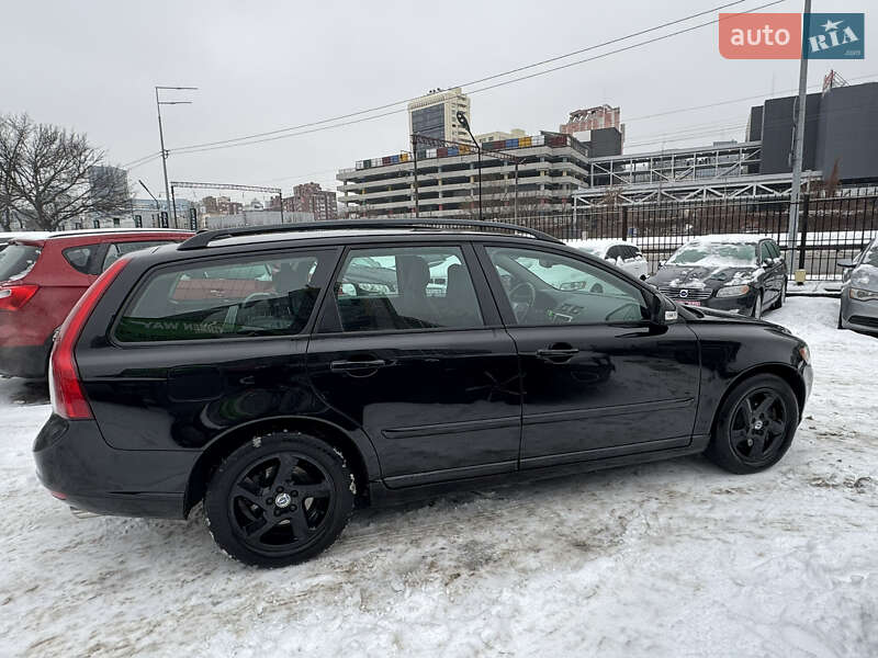 Универсал Volvo V50 2011 в Киеве фото 10 Универсал Volvo V50 2011 в Киеве