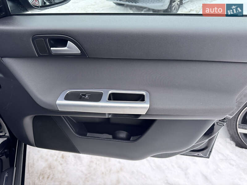 Универсал Volvo V50 2011 в Киеве фото 31 Универсал Volvo V50 2011 в Киеве