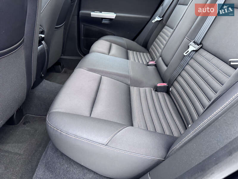 Универсал Volvo V50 2011 в Киеве фото 36 Универсал Volvo V50 2011 в Киеве