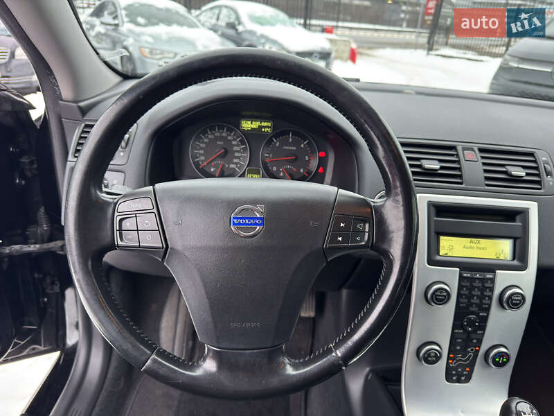 Универсал Volvo V50 2011 в Киеве фото 42 Универсал Volvo V50 2011 в Киеве