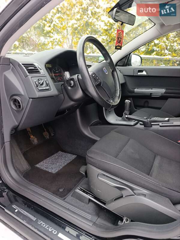 Универсал Volvo V50 2011 в Луцке