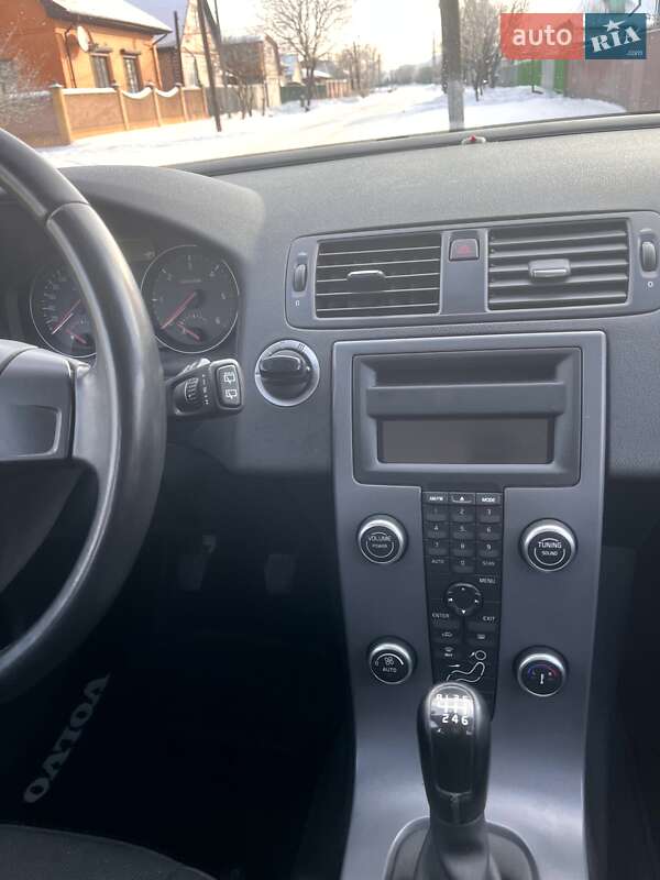 Универсал Volvo V50 2011 в Нежине