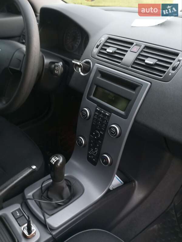 Универсал Volvo V50 2010 в Луцке