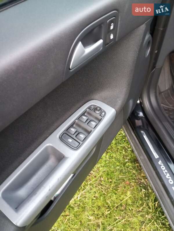 Универсал Volvo V50 2010 в Луцке
