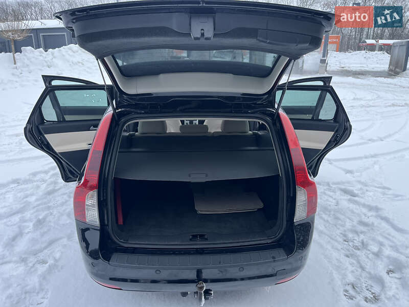 Универсал Volvo V50 2012 в Луцке