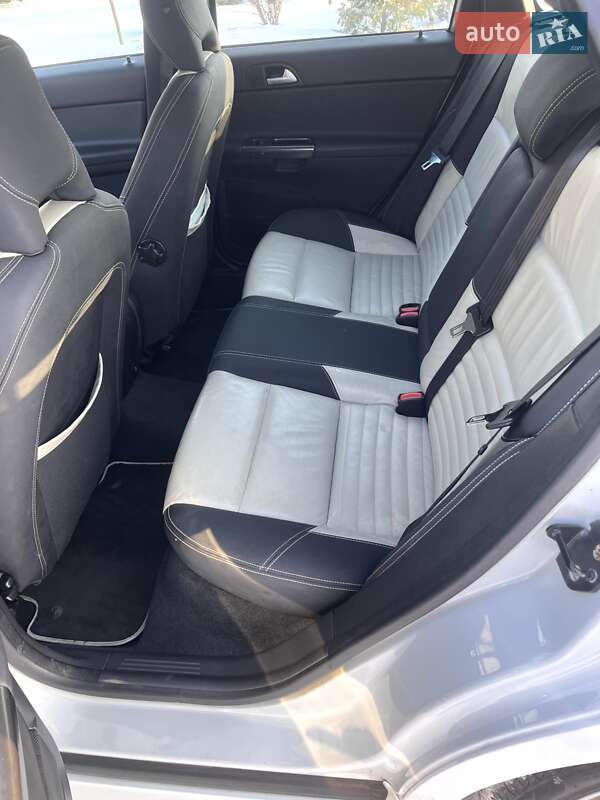 Универсал Volvo V50 2012 в Нежине