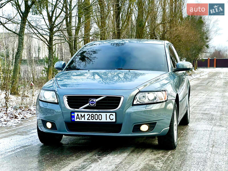 Универсал Volvo V50 2009 в Житомире