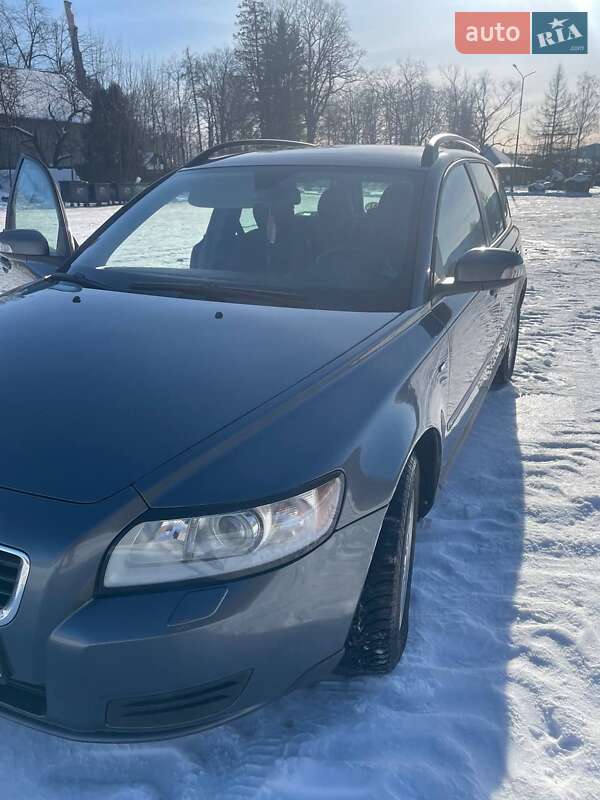 Универсал Volvo V50 2009 в Выгоде