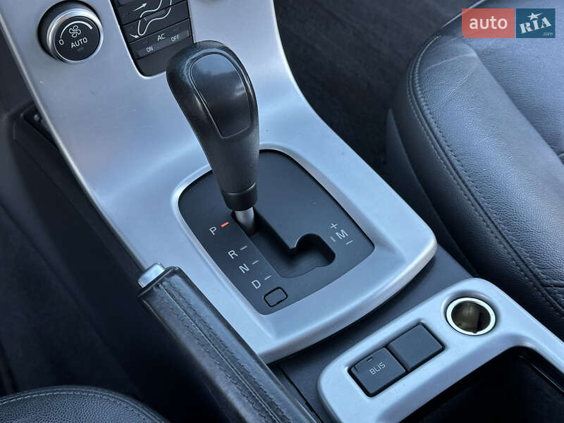 Универсал Volvo V50 2011 в Луцке фото 40 Универсал Volvo V50 2011 в Луцке