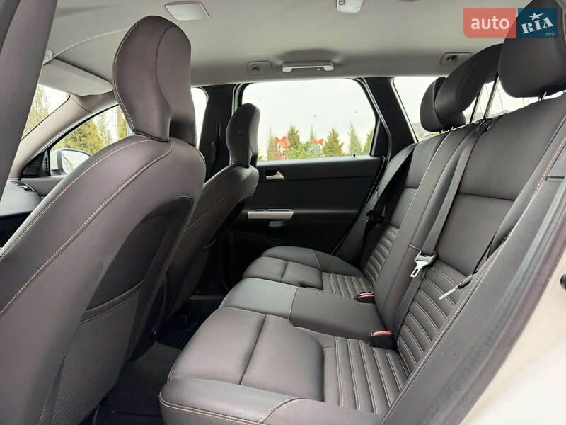 Универсал Volvo V50 2011 в Стрые фото 37 Универсал Volvo V50 2011 в Стрые