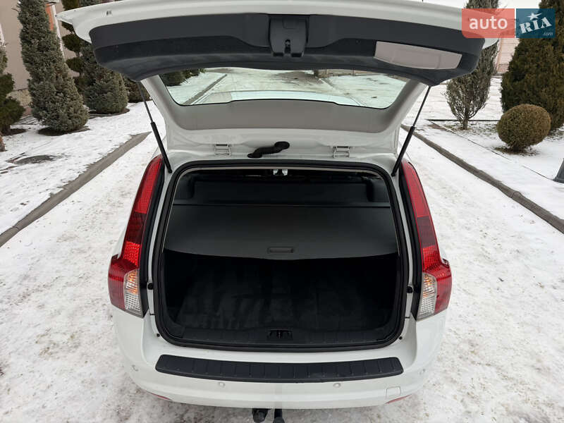 Универсал Volvo V50 2011 в Стрые фото 46 Универсал Volvo V50 2011 в Стрые