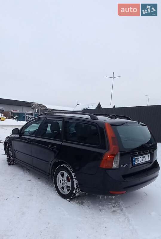 Универсал Volvo V50 2010 в Сарнах