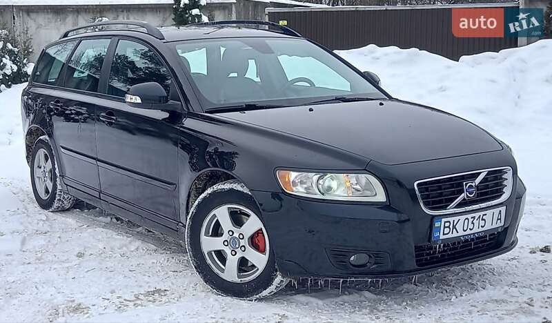 Универсал Volvo V50 2010 в Сарнах
