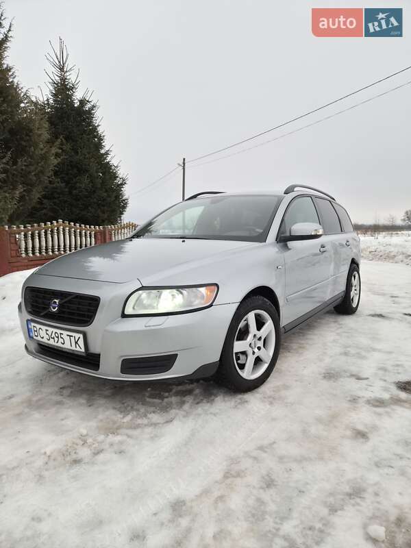 Универсал Volvo V50 2009 в Львове