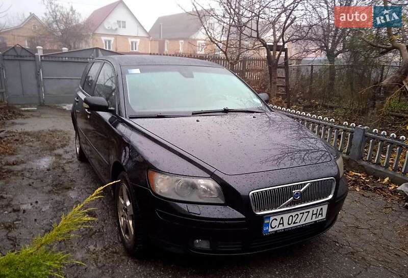 Volvo V50