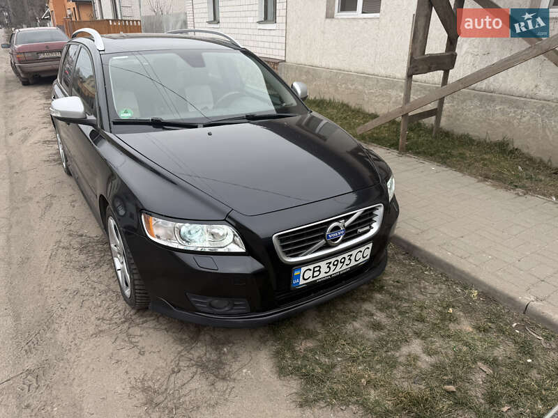 Универсал Volvo V50 2010 в Киеве