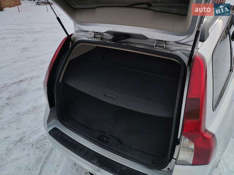 Універсал Volvo V50 2010 в Ковелі