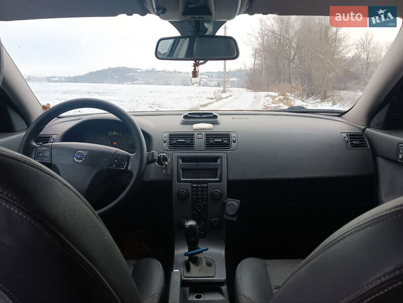 Универсал Volvo V50 2006 в Косове