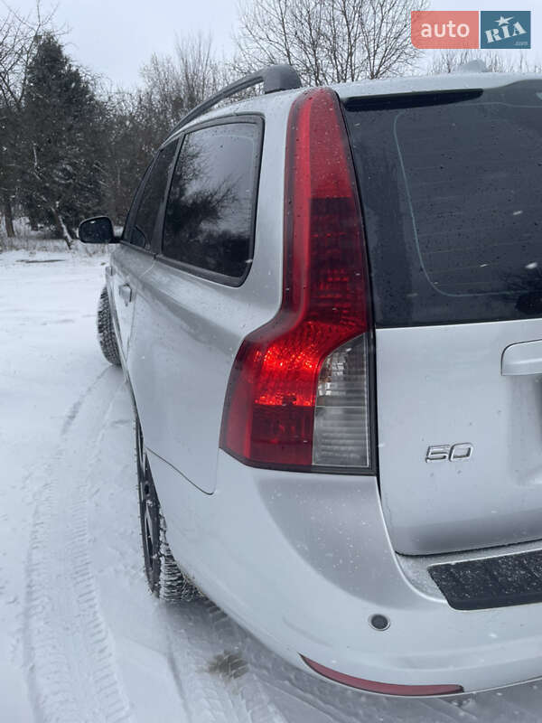 Универсал Volvo V50 2010 в Львове