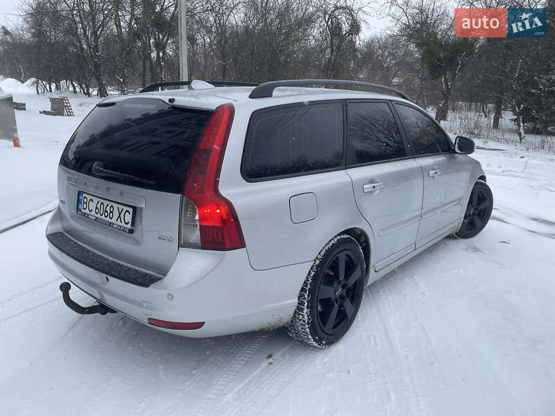 Универсал Volvo V50 2010 в Львове