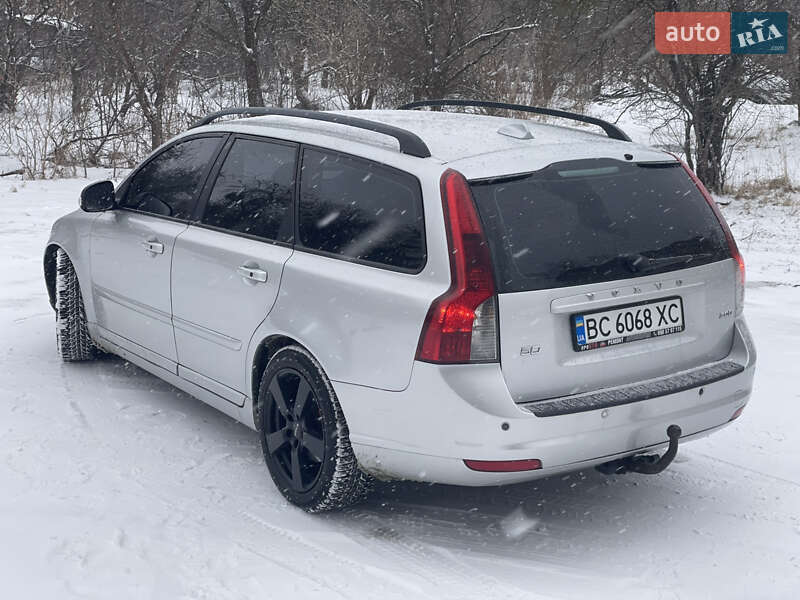 Универсал Volvo V50 2010 в Львове