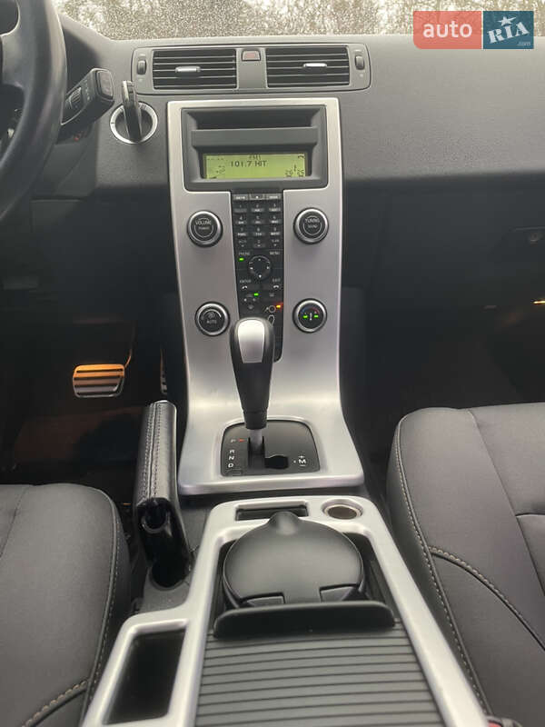 Универсал Volvo V50 2010 в Львове