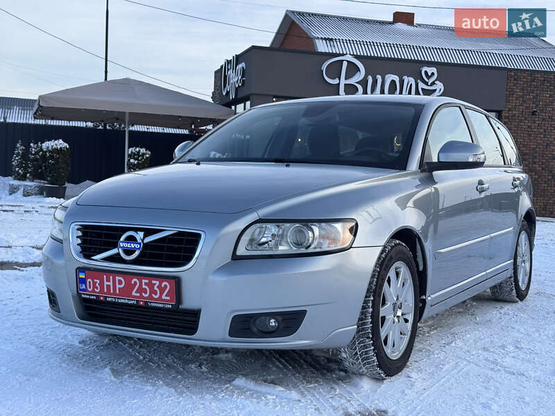 Универсал Volvo V50 2010 в Луцке фото 2 Универсал Volvo V50 2010 в Луцке
