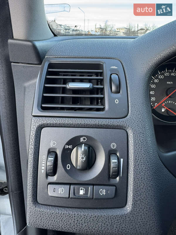 Универсал Volvo V50 2010 в Луцке фото 35 Универсал Volvo V50 2010 в Луцке