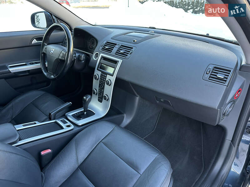 Универсал Volvo V50 2011 в Луцке