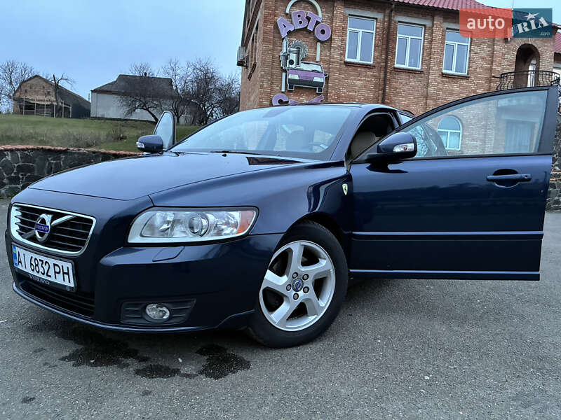 Универсал Volvo V50 2012 в Киеве