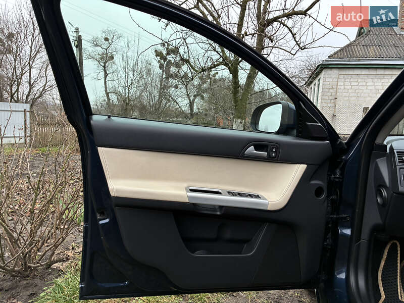 Универсал Volvo V50 2012 в Киеве