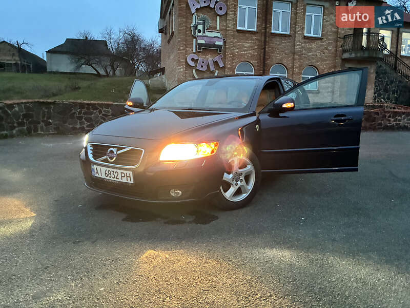 Универсал Volvo V50 2012 в Киеве