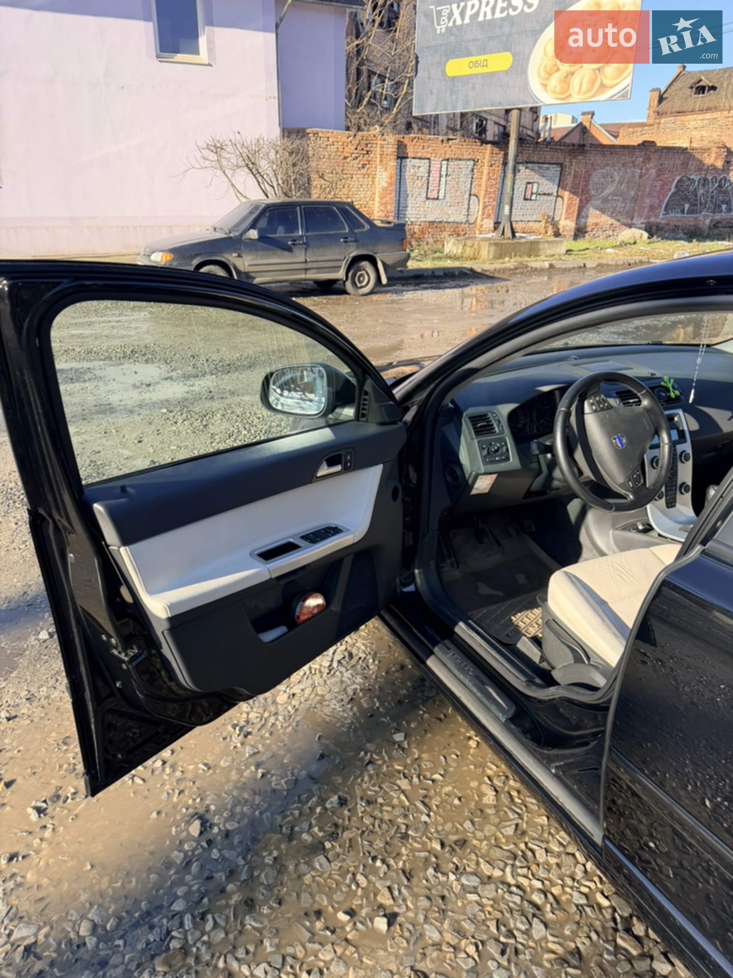 2011 Volvo V50 - мініатюра 12