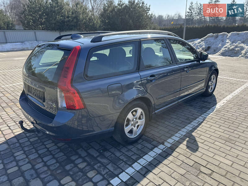 Универсал Volvo V50 2010 в Луцке