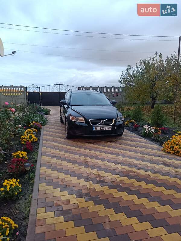 Універсал Volvo V50 2010 в Полтаві