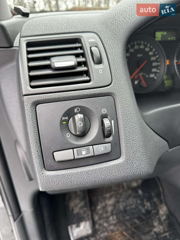 Универсал Volvo V50 2010 в Умани фото 11 Универсал Volvo V50 2010 в Умани
