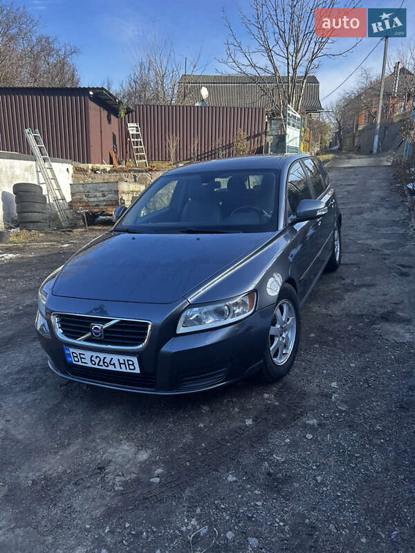 Volvo V50 2010