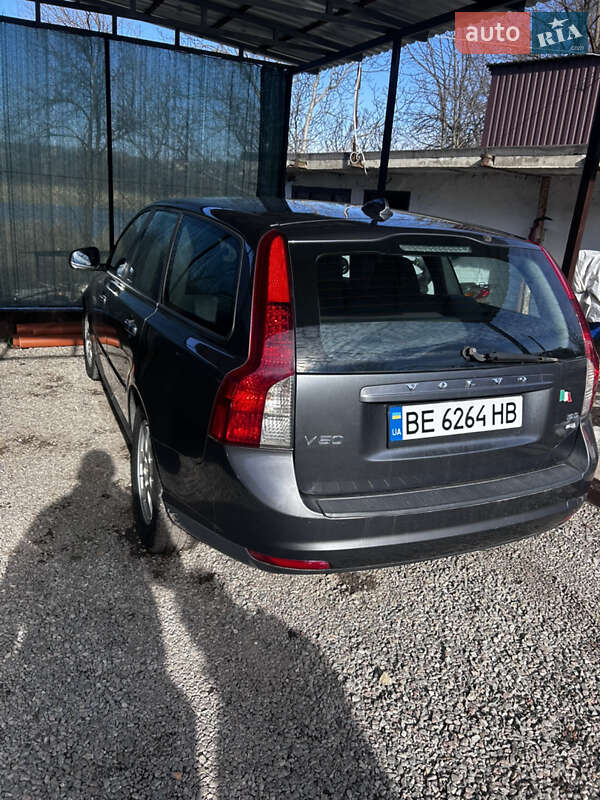 Универсал Volvo V50 2010 в Первомайске