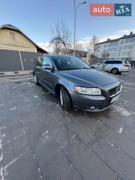 Volvo V50 2011
