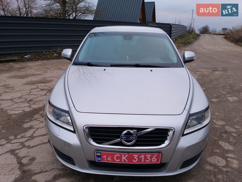 Универсал Volvo V50 2010 в Тернополе