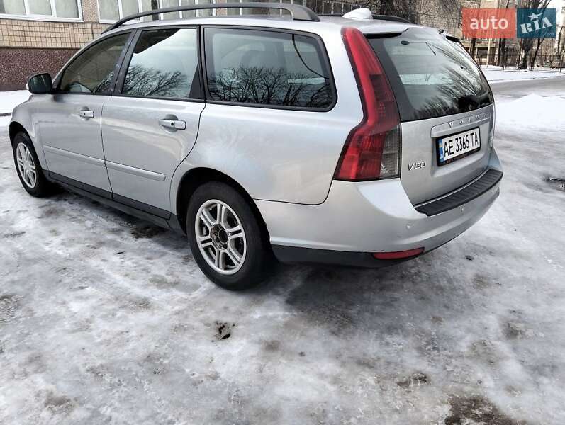 Універсал Volvo V50 2010 в Кривому Розі