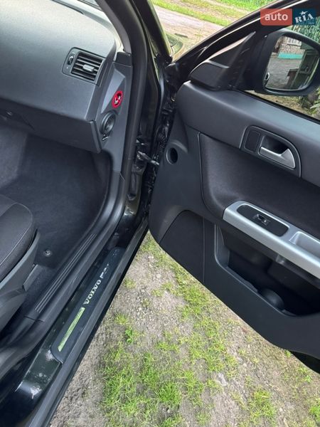 Универсал Volvo V50 2010 в Жидачове